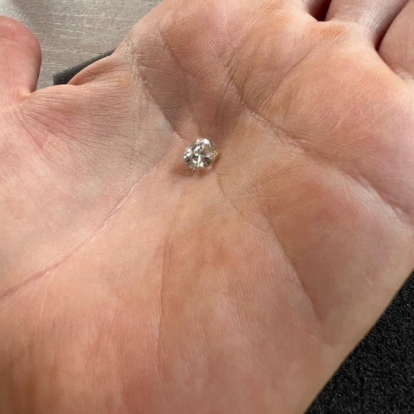 ENGAGEMENT RING WITH HIGH QUALITY DIAMOND (LOOSE) - Picture 7 of 7